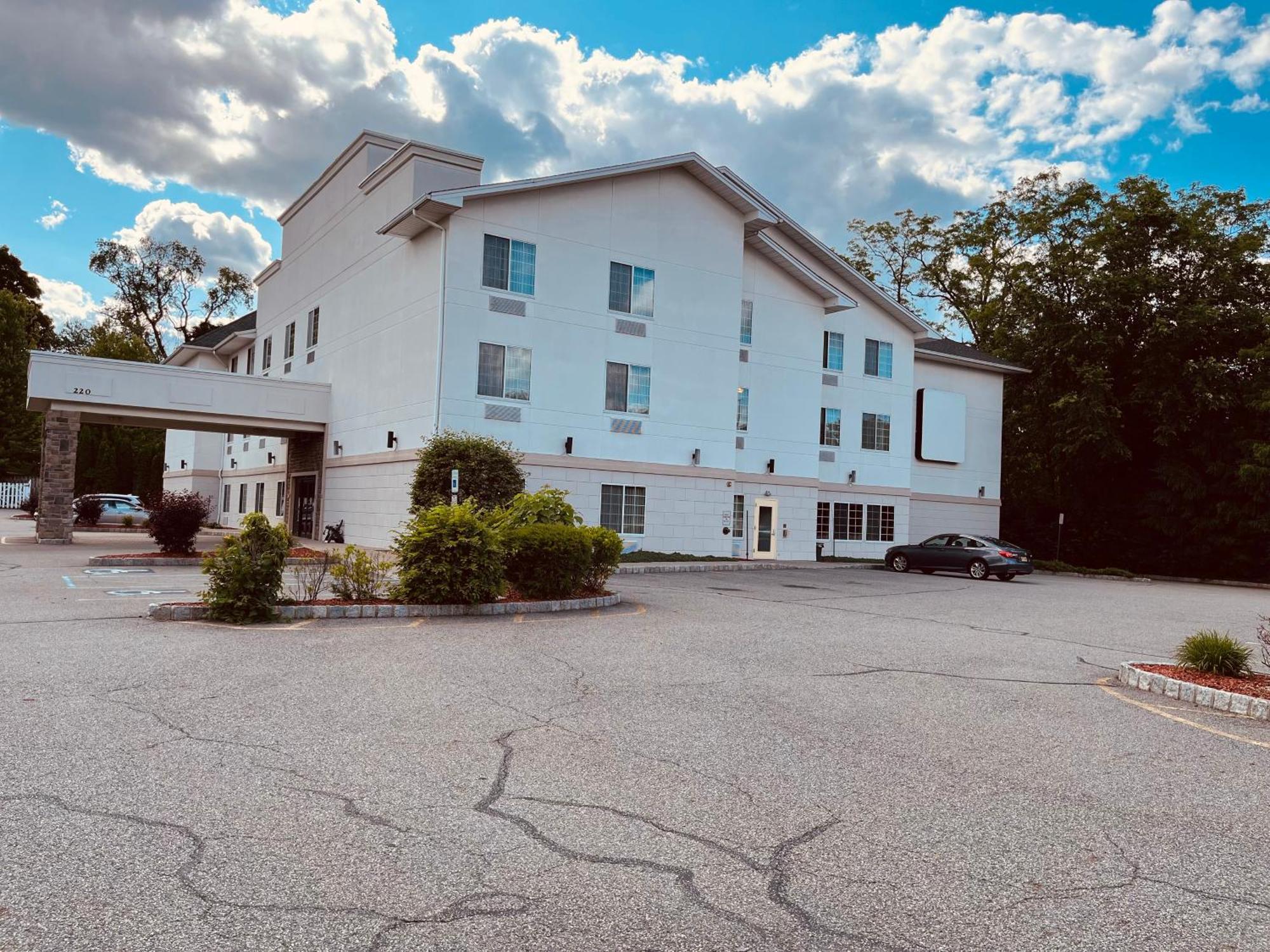 Tapa Hotel, Inn & Suites Mahwah Dış mekan fotoğraf